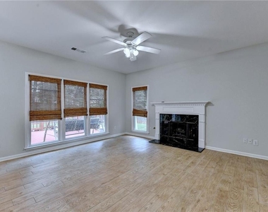 2835 Crestmont - Photo Thumbnail 32