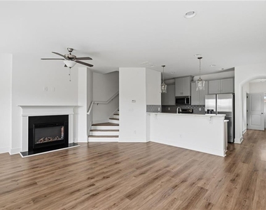5797 Calle Vista Drive - Photo Thumbnail 4
