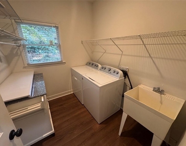 3314 Collier Point - Photo Thumbnail 8