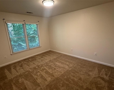 3314 Collier Point - Photo Thumbnail 16