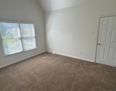 3314 Collier Point - Photo Thumbnail 14