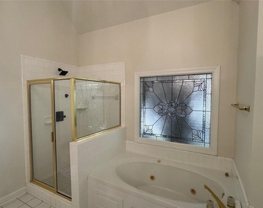 3314 Collier Point - Photo Thumbnail 11