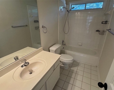 3314 Collier Point - Photo Thumbnail 13