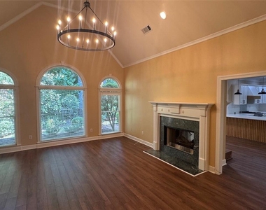 3314 Collier Point - Photo Thumbnail 3