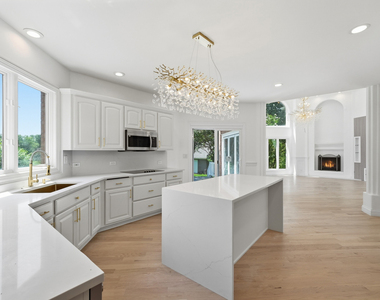 7303 W Ethan Court - Photo Thumbnail 6