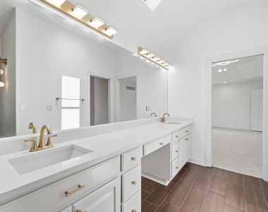 7303 W Ethan Court - Photo Thumbnail 18