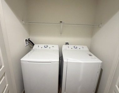 118 N Prospect Street - Photo Thumbnail 3
