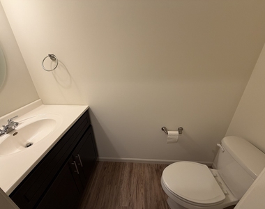 118 N Prospect Street - Photo Thumbnail 4