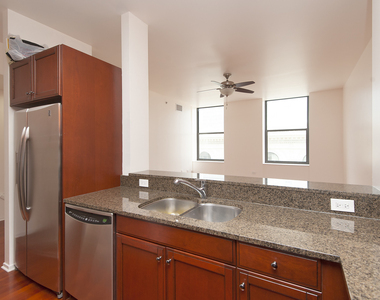 310 S Michigan Avenue - Photo Thumbnail 3