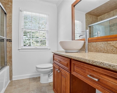 447 Cove Drive - Photo Thumbnail 11