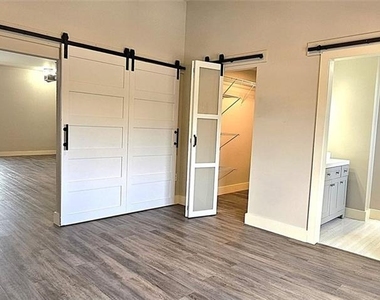 502 Pryor Street Sw - Photo Thumbnail 5