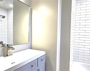 502 Pryor Street Sw - Photo Thumbnail 12