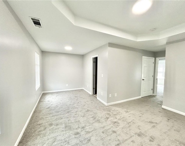 729 Wheel House Lane - Photo Thumbnail 9