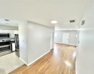 729 Wheel House Lane - Photo Thumbnail 6