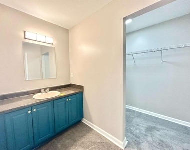 729 Wheel House Lane - Photo Thumbnail 12