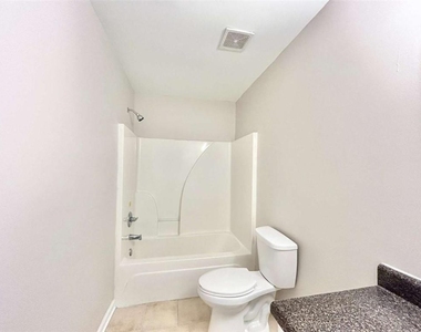 729 Wheel House Lane - Photo Thumbnail 4
