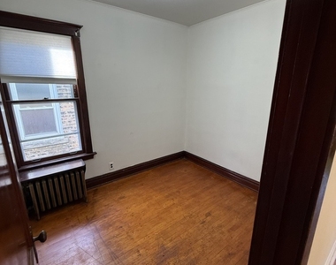 2448 W Gunnison Street - Photo Thumbnail 18