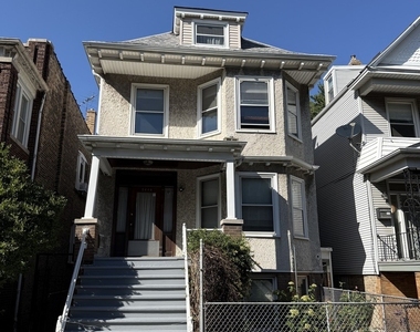 2448 W Gunnison Street - Photo Thumbnail 1