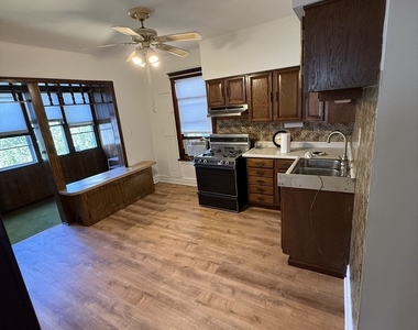 2448 W Gunnison Street - Photo Thumbnail 14