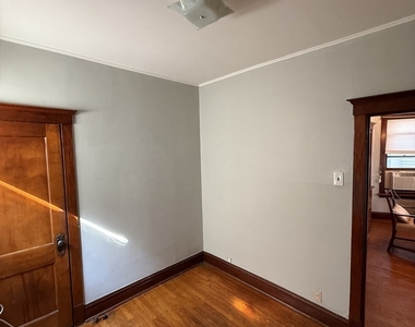 2448 W Gunnison Street - Photo Thumbnail 12