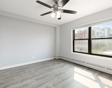 5858 N Sheridan Road - Photo Thumbnail 6