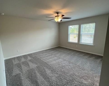 950 Sunny Lake Drive - Photo Thumbnail 20