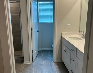 950 Sunny Lake Drive - Photo Thumbnail 24