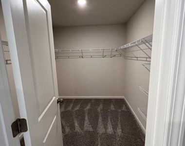 950 Sunny Lake Drive - Photo Thumbnail 22