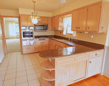 4537 W 100th Place - Photo Thumbnail 2