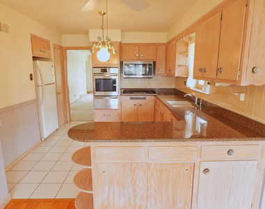 4537 W 100th Place - Photo Thumbnail 3