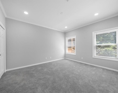 5399 Northland Drive Ne - Photo Thumbnail 2