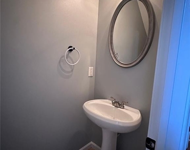 698 Parc River Boulevard - Photo Thumbnail 6