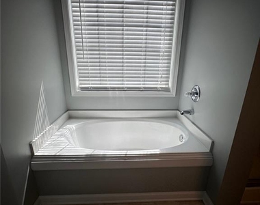 698 Parc River Boulevard - Photo Thumbnail 10