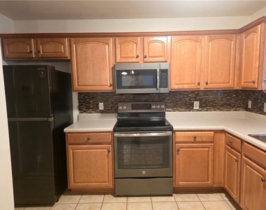 411 Chatooga Lane - Photo Thumbnail 6