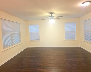 411 Chatooga Lane - Photo Thumbnail 2