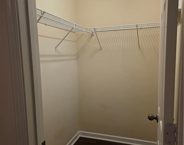 411 Chatooga Lane - Photo Thumbnail 9