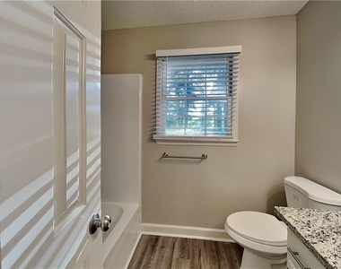707 Ketch Cove - Photo Thumbnail 13