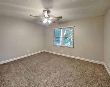 707 Ketch Cove - Photo Thumbnail 11