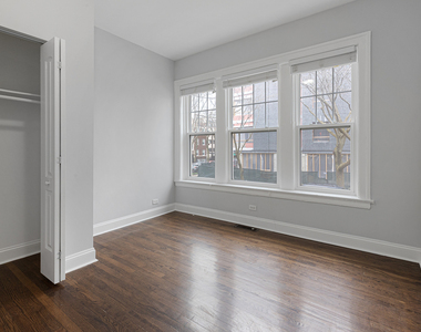 1100 W Glenlake Avenue - Photo Thumbnail 6