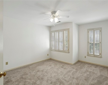 2562 Oakwood Trace - Photo Thumbnail 21