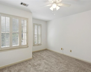 2562 Oakwood Trace - Photo Thumbnail 23