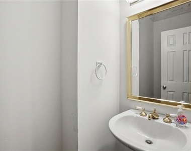 2562 Oakwood Trace - Photo Thumbnail 13