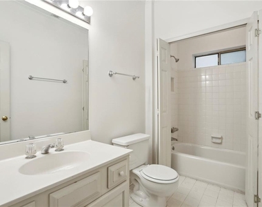2562 Oakwood Trace - Photo Thumbnail 36