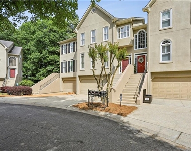 2562 Oakwood Trace - Photo Thumbnail 3