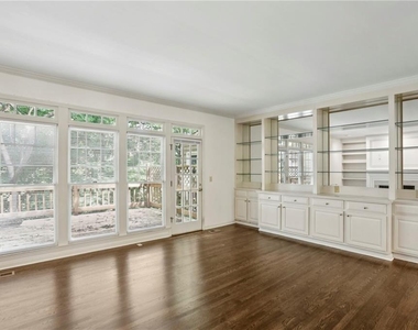 2562 Oakwood Trace - Photo Thumbnail 14
