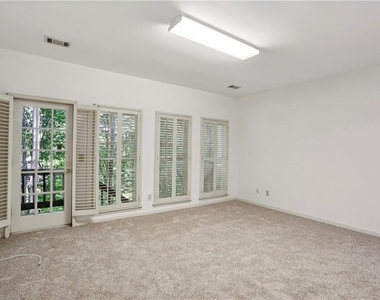 2562 Oakwood Trace - Photo Thumbnail 32