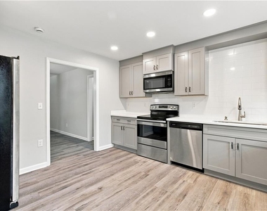 473 Morningside Drive Ne - Photo Thumbnail 13