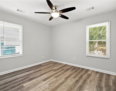 473 Morningside Drive Ne - Photo Thumbnail 24