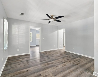 473 Morningside Drive Ne - Photo Thumbnail 9