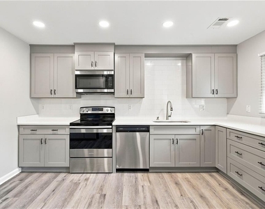 473 Morningside Drive Ne - Photo Thumbnail 14